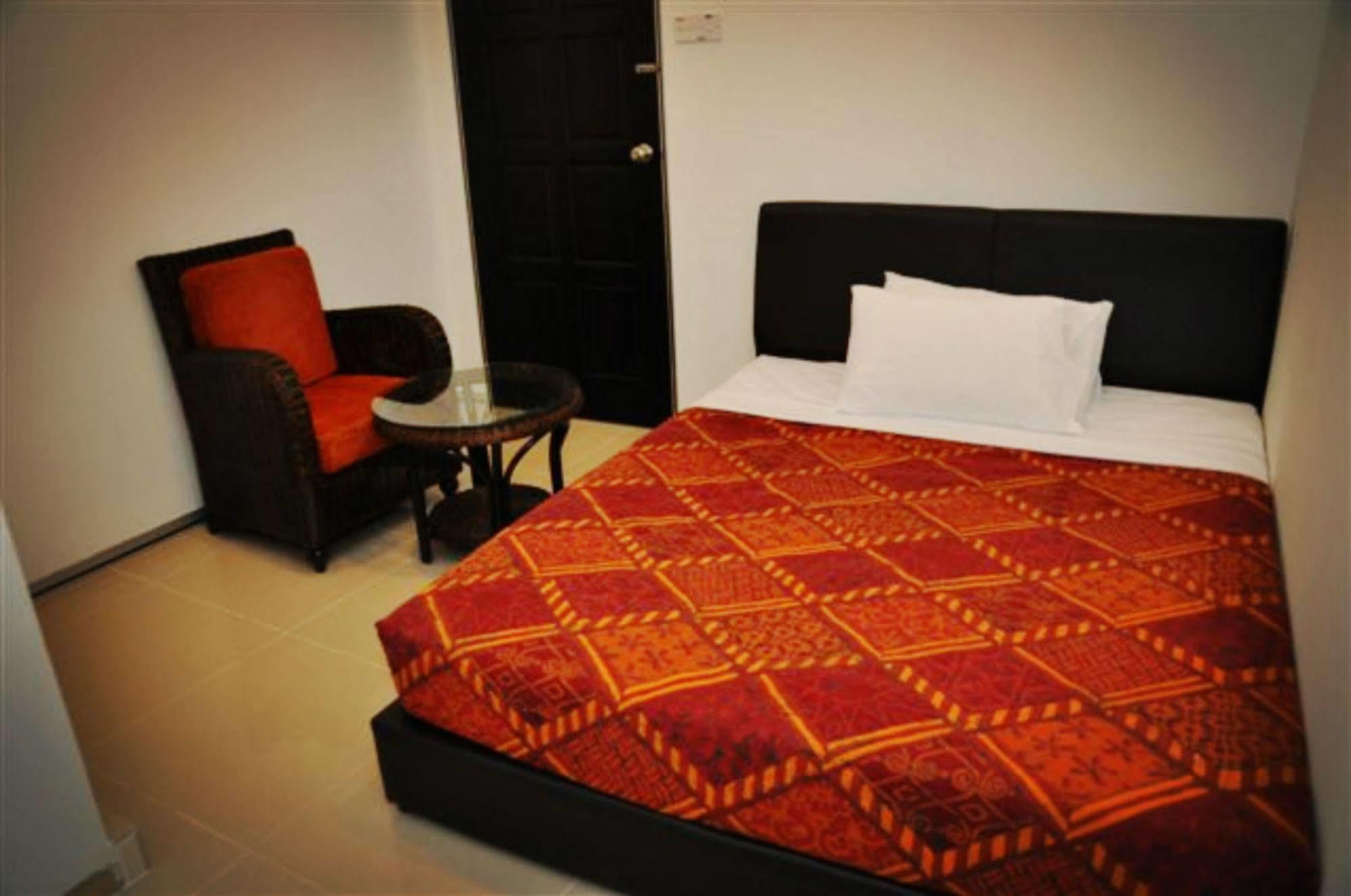 Old Budget Hotel Τζωρτζ Τάουν Εξωτερικό φωτογραφία